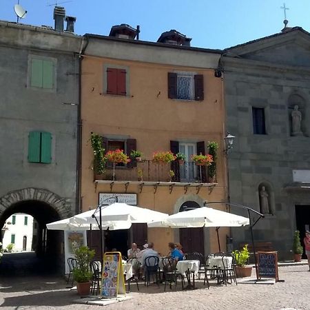 Piazza Fiumalbo citta d'arte Appartamento Esterno foto